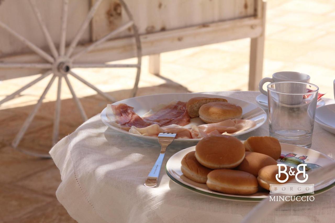 Borgo Mincuccio Bed & Breakfast ออสตูนี ภายนอก รูปภาพ