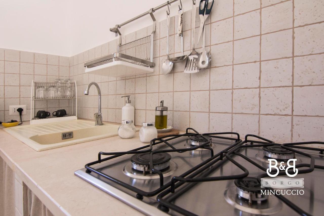 Borgo Mincuccio Bed & Breakfast ออสตูนี ภายนอก รูปภาพ